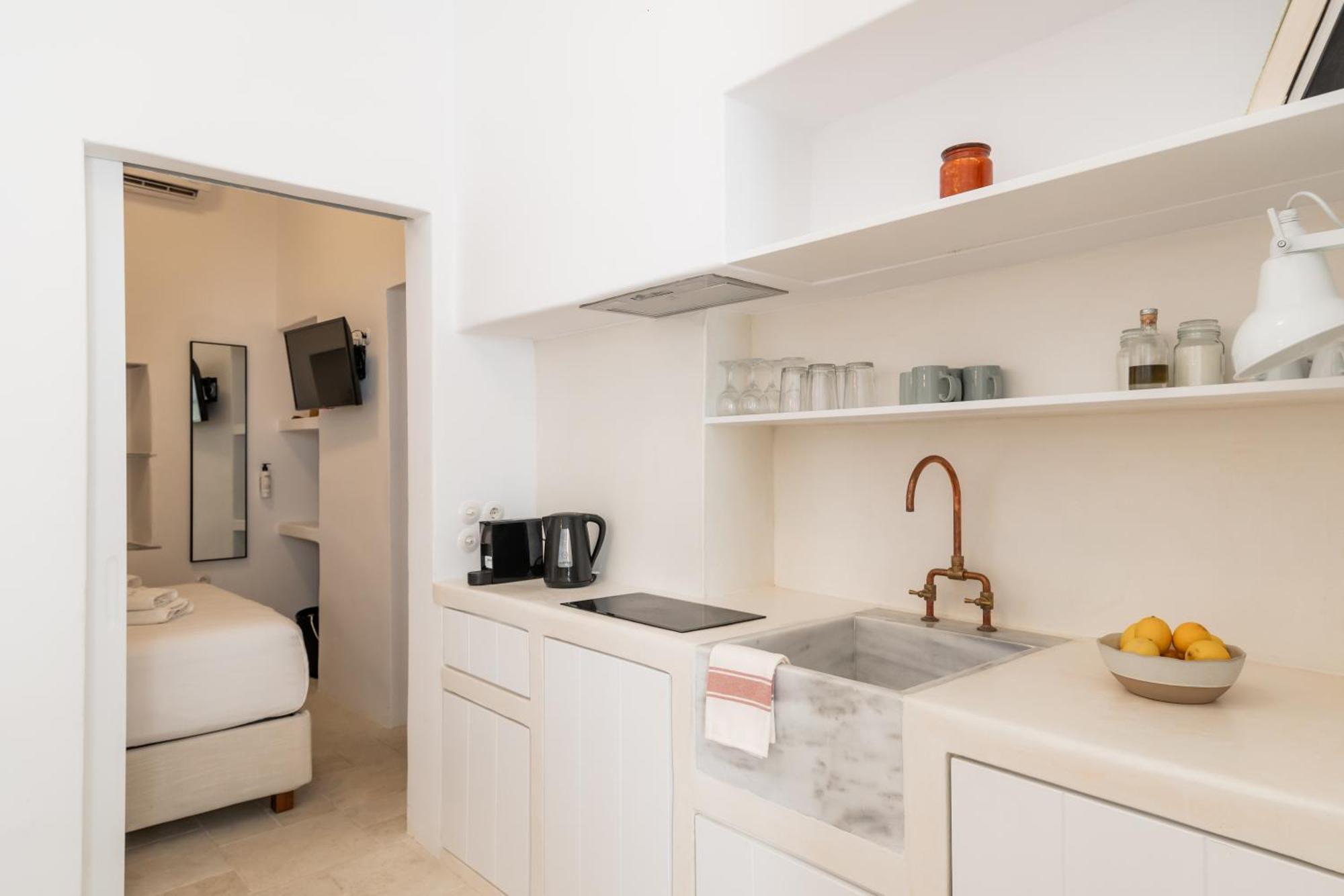 Aniko Suites White Alley Mykonos Town エクステリア 写真