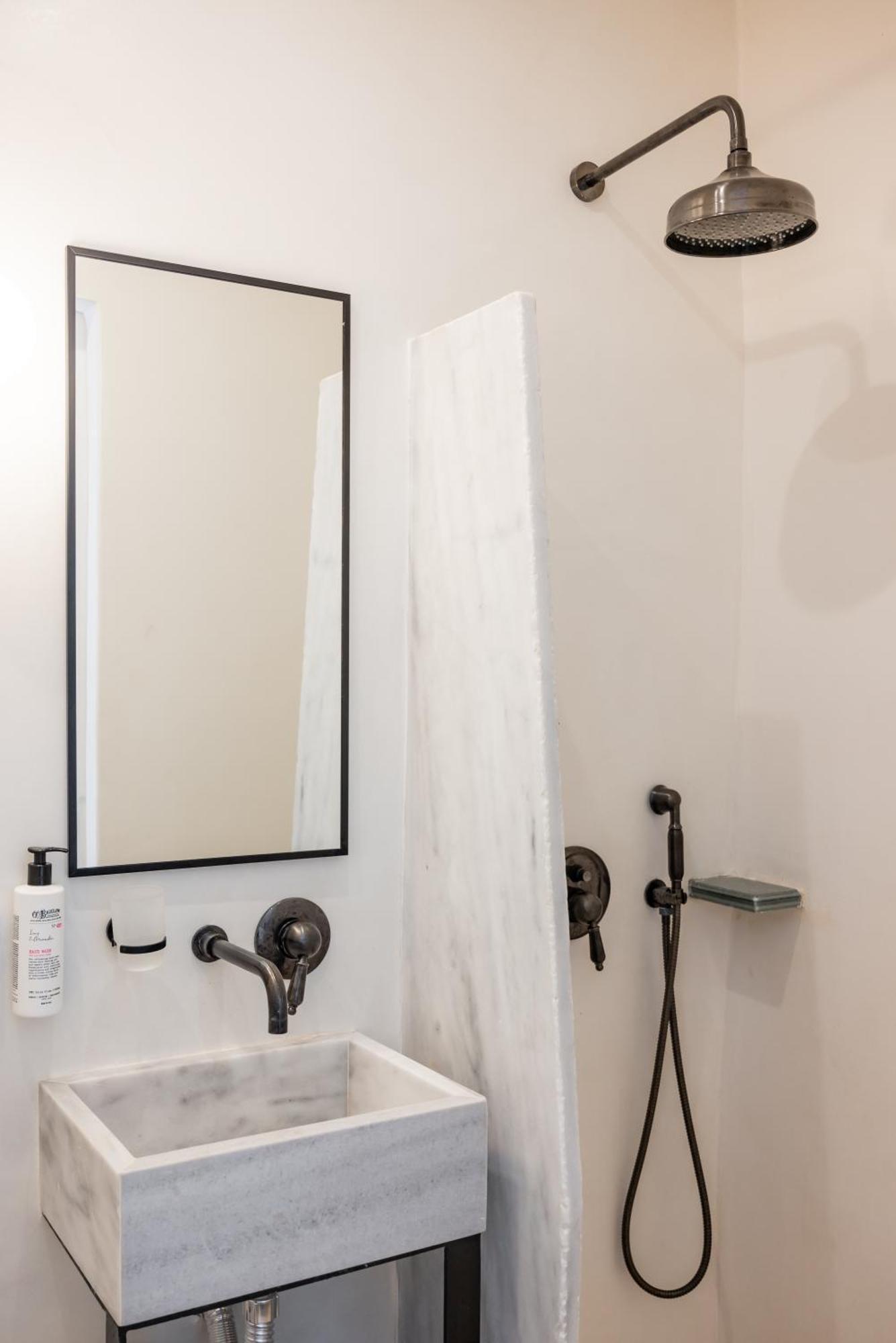 Aniko Suites White Alley Mykonos Town エクステリア 写真