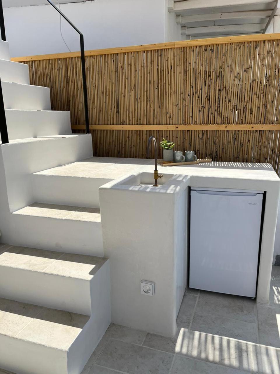 Aniko Suites White Alley Mykonos Town エクステリア 写真